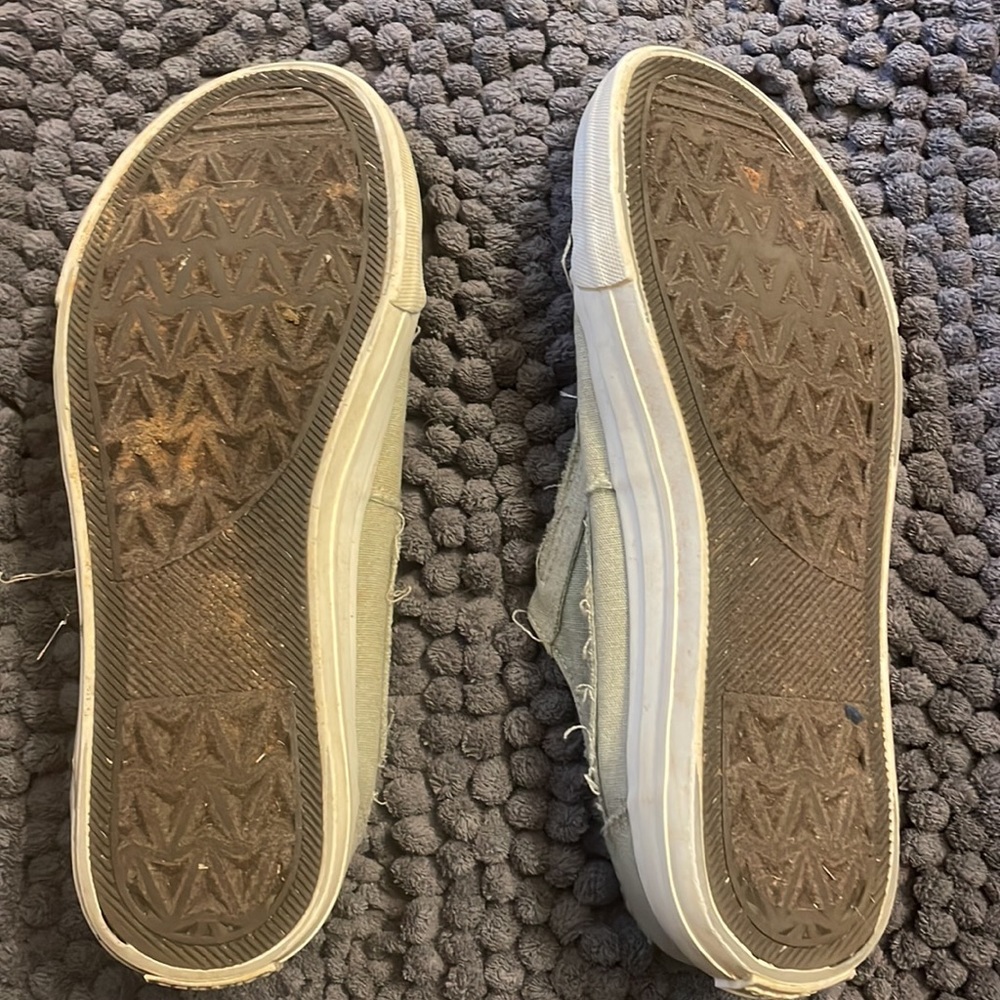 Gypsy Jazz Size 9.5 Fabric Sneakers - image 3